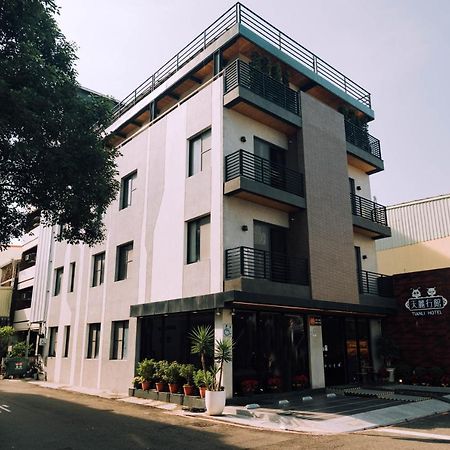 Tianli Hotel Đài Nam Ngoại thất bức ảnh